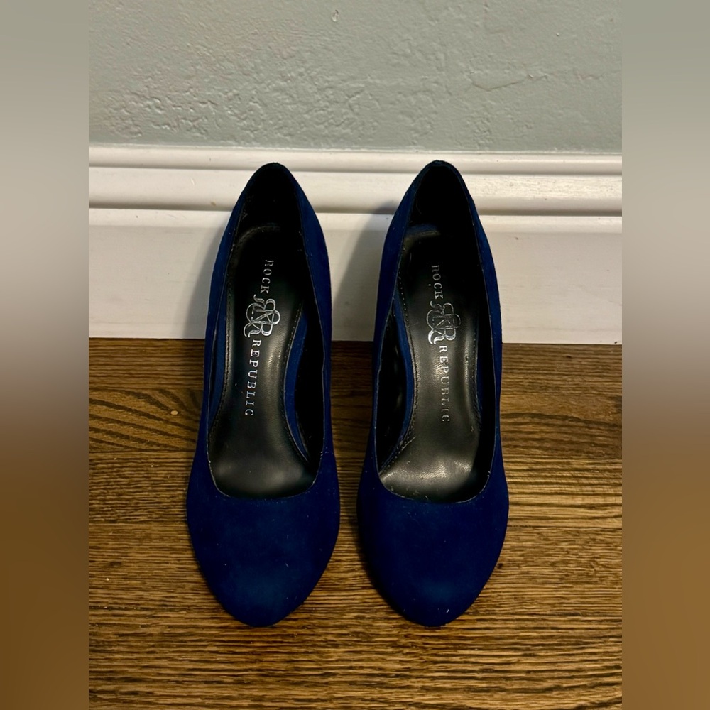 Rock & Republic Blue Heels
